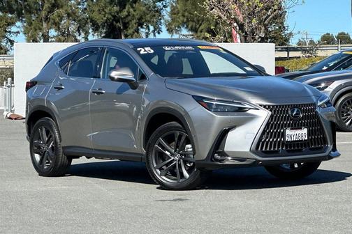 2025 Lexus NX 450h+ Luxury