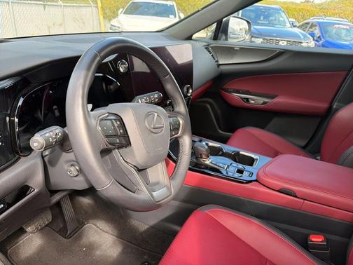 2025 Lexus NX 450h+ Luxury