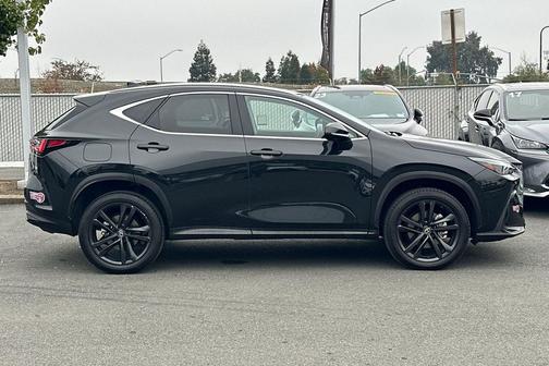 2024 Lexus NX 450h+ Luxury