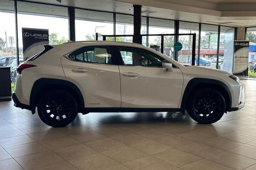 Eminent White Pearl 2021 Lexus UX 250h Base