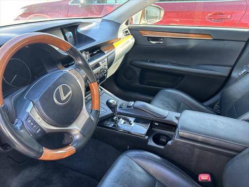 2013 Lexus ES 300h Base