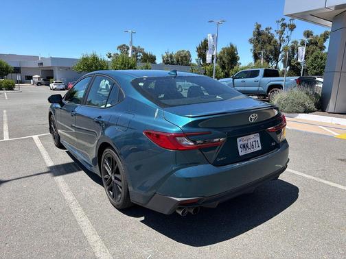 Ocean Gem 2025 Toyota Camry SE