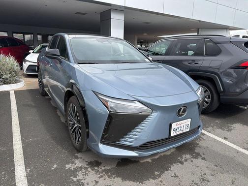 2024 Lexus RZ 300e Premium