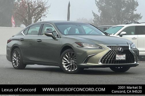 2025 Lexus ES 300h Luxury