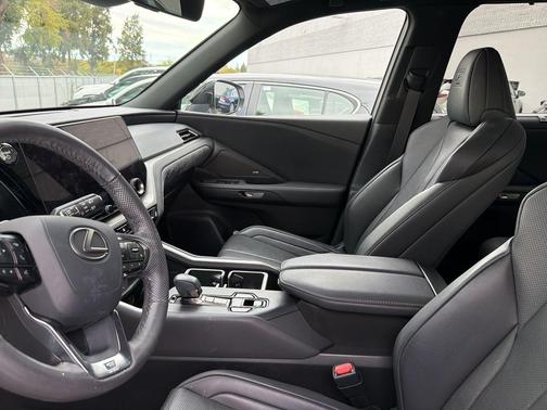 2024 Lexus TX 500h F SPORT Premium