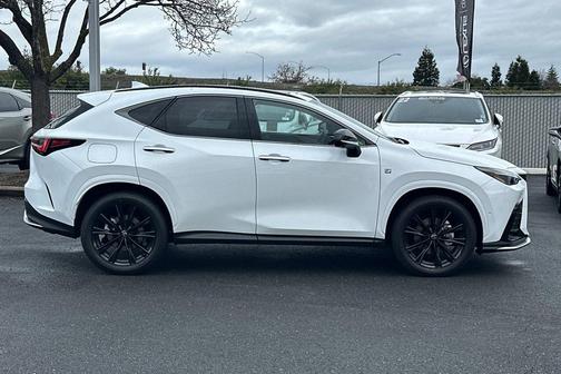 2025 Lexus NX 450h+ F SPORT Handling