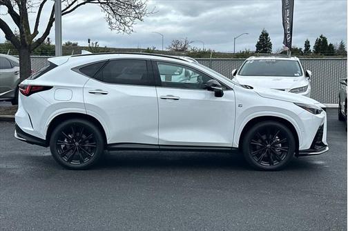 2025 Lexus NX 450h+ F SPORT Handling