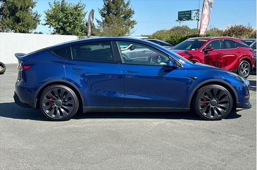 2022 Tesla Model Y Performance Dual Motor All-Wheel Drive