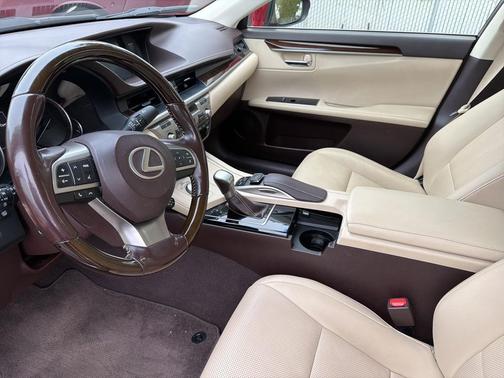 2016 Lexus ES 350 Base