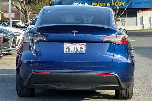 2025 Tesla Model Y Long Range Dual Motor All-Wheel Drive