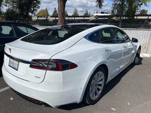 2018 Tesla Model S 75D