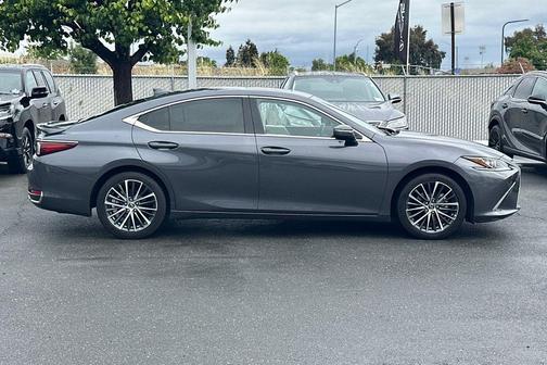 2023 Lexus ES 300h Base