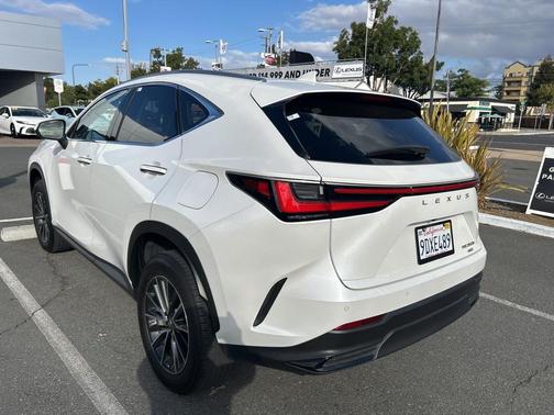 2023 Lexus NX 350h Premium