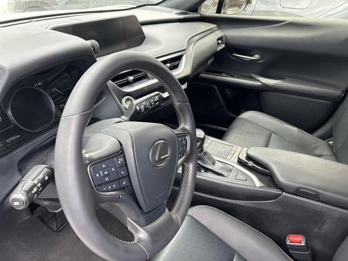 2022 Lexus UX 200 Base
