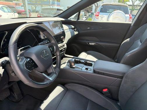 Eminent White Pearl 2025 Lexus RX 350 Luxury