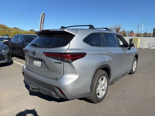 2023 Toyota Highlander Hybrid LE