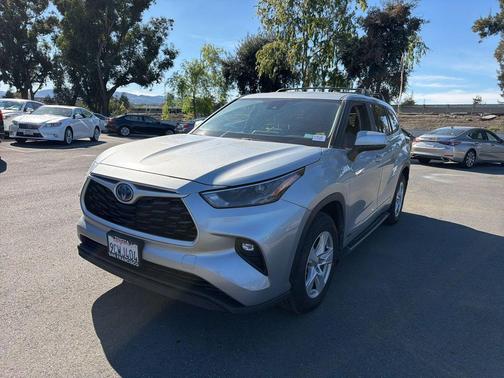 2023 Toyota Highlander Hybrid LE