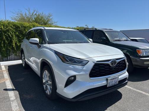 2022 Toyota Highlander Limited