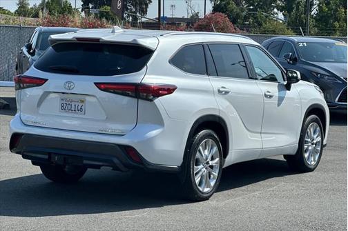 2022 Toyota Highlander Limited