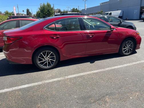 Matador Red Mica 2017 Lexus ES 350 Base