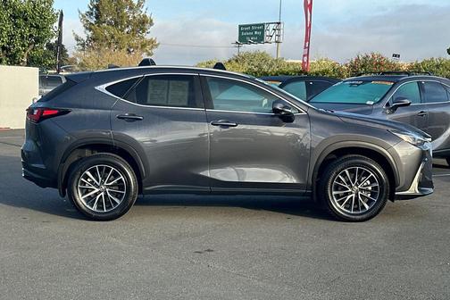 2025 Lexus NX 350h Premium