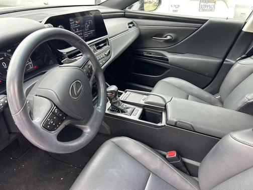 2022 Lexus ES 350 Base