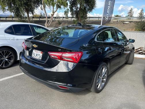 2022 Chevrolet Malibu FWD LT