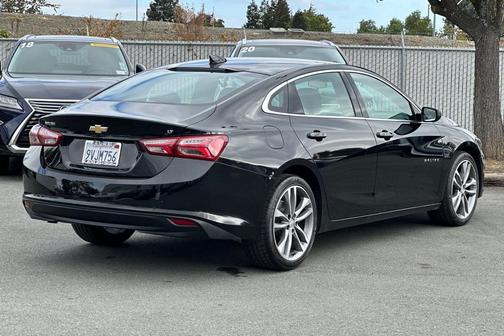 2022 Chevrolet Malibu FWD LT