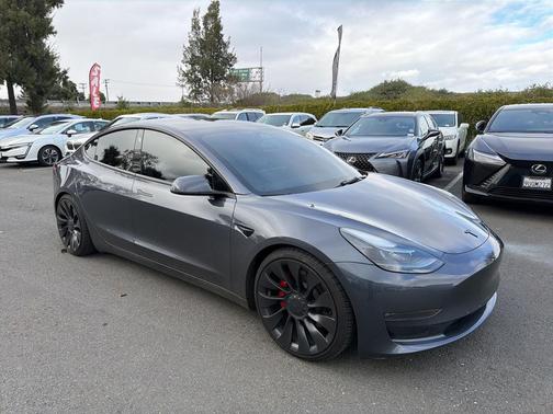 2023 Tesla Model 3 Performance