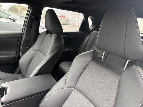 2025 Toyota bZ4X Limited