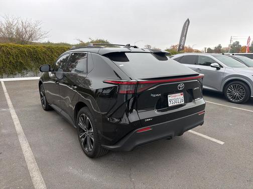 2025 Toyota bZ4X Limited