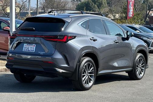 2025 Lexus NX 350h Premium
