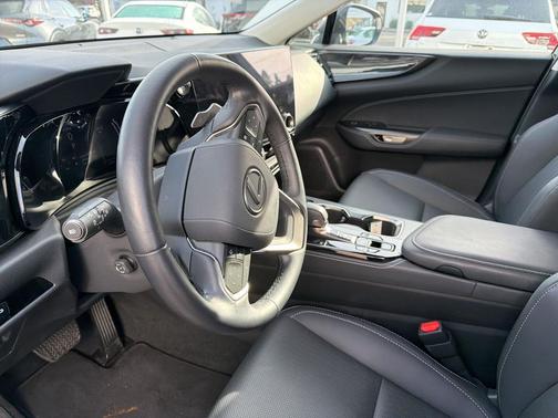 2025 Lexus NX 350h Premium