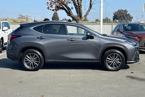 2025 Lexus NX 350h Premium