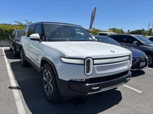2024 Rivian R1S Adventure