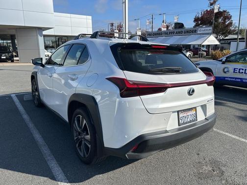 2023 Lexus UX 250h Base