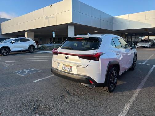2020 Lexus UX 250h Base