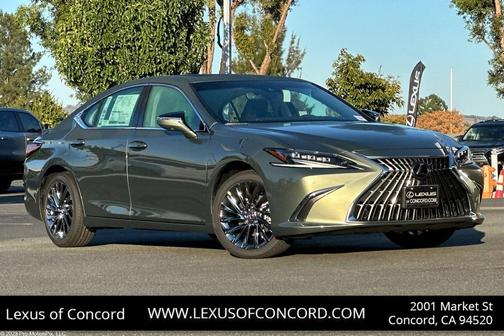 2025 Lexus ES 300h Luxury