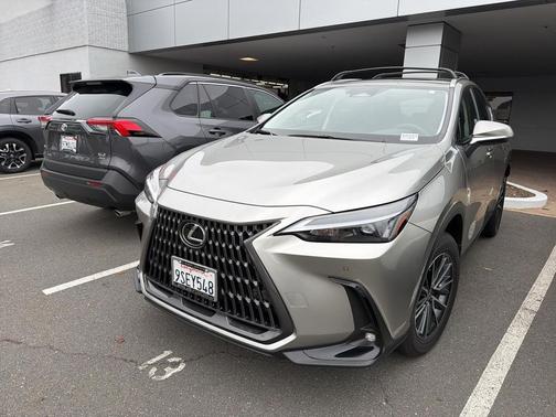 2025 Lexus NX 350h Premium