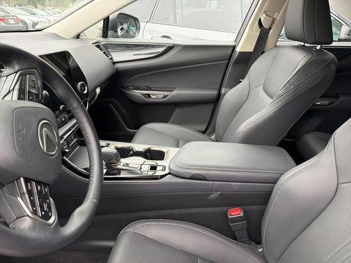 2025 Lexus NX 350h Premium