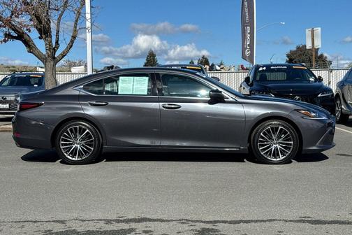 2022 Lexus ES 350 Base