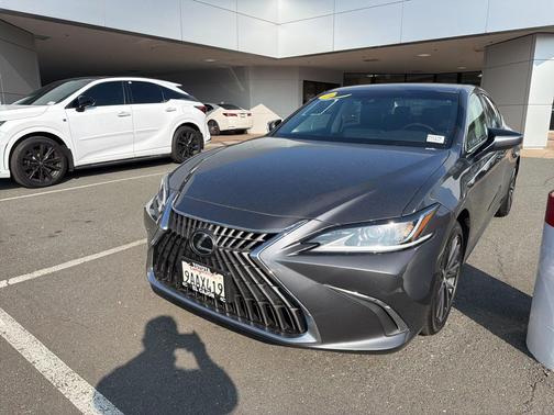 2022 Lexus ES 350 Base