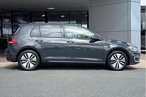 2019 Volkswagen e-Golf SE