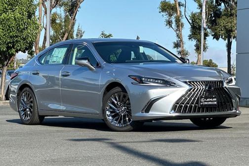 2025 Lexus ES 300h Luxury