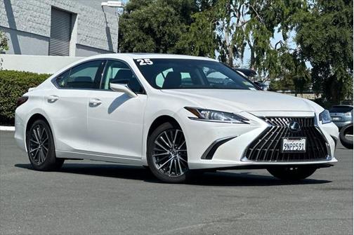 2025 Lexus ES 300h Base