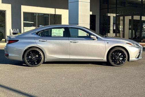 2025 Lexus ES 300h Base