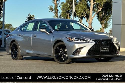 2025 Lexus ES 300h Base