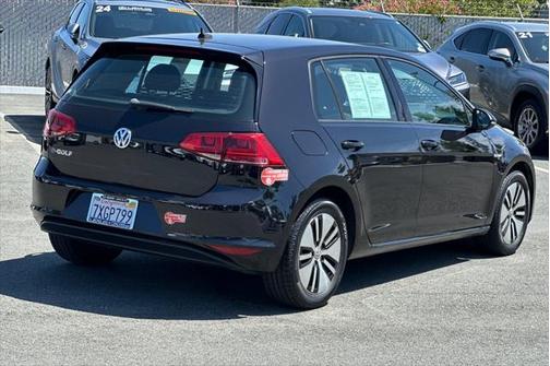 2016 Volkswagen e-Golf SE
