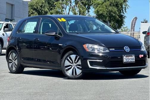 2016 Volkswagen e-Golf SE