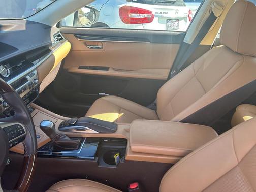 2018 Lexus ES 350 Base